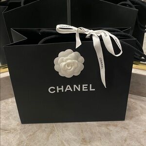 CHANEL AUTHENTIC SHOPPING GIFT BAG! With original flower and ribbon!